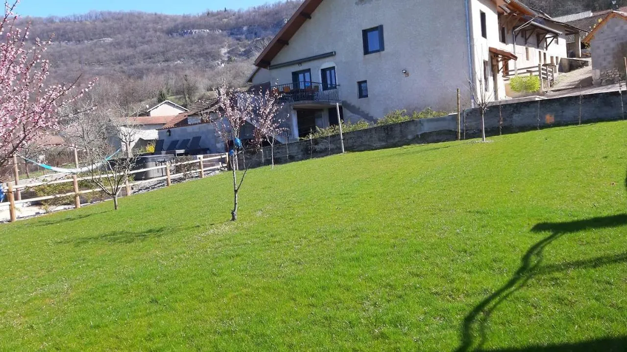 Holiday home Les Violettes Du Bugey Villa Marchamp